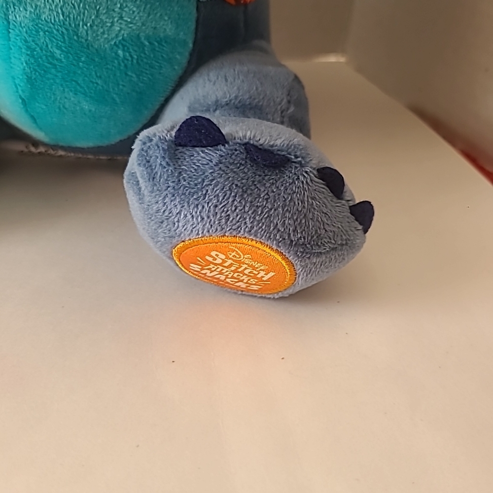NEW 2024 Disney Stitch Attacks Snacks Mickey Caramel Apple Plush Series 9/12 - Picture 4 of 11